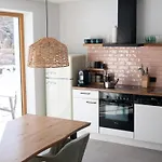 Haus Heidi 公寓 *